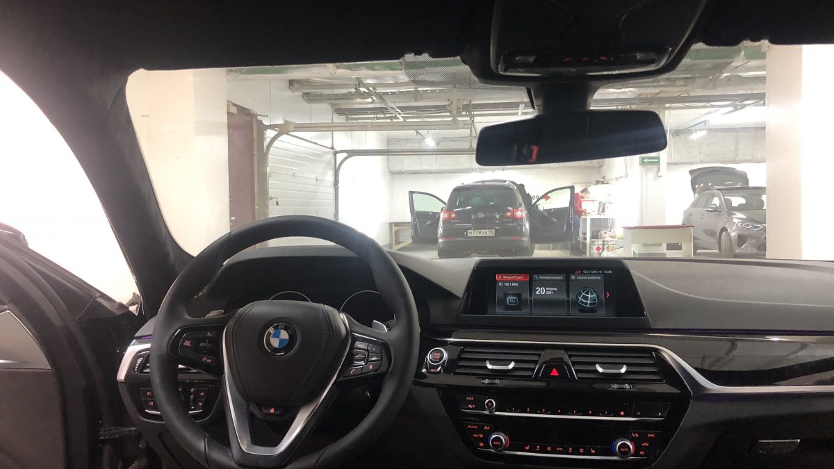 BMW G30 - потолок в алькантару