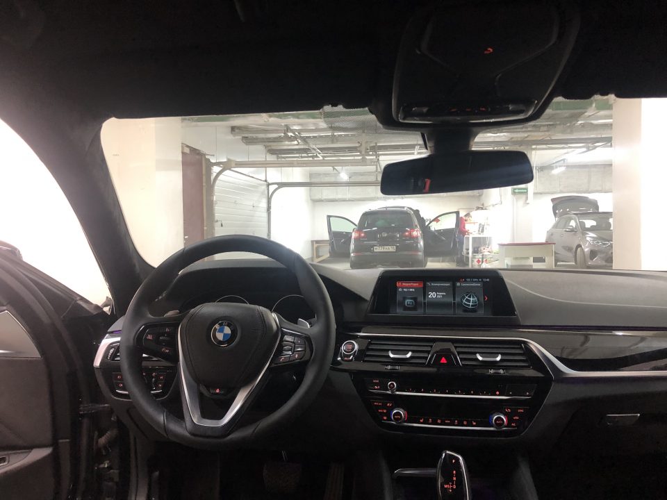 BMW G30 - потолок в алькантару